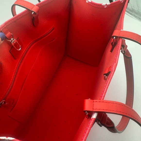 Louis Vuitton On the Go Red excellent used condition!!! - Picture 10 of 14